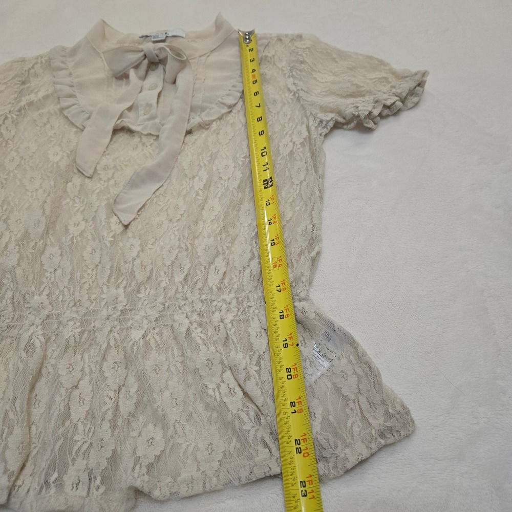 Forever 21 XXI Cream Floral Lace Peplum Blouse Ruffle Bib Bow Top Medium - Picture 5 of 8
